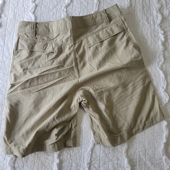Gander Mountain Guide Series Hiking Outdoor Shorts Lightweight 32 NWOT - Picture 6 of 9